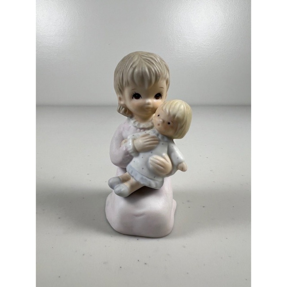 Lefton The Christopher Collection Dolly Figurine 1982 TWL-03898 Girl with Doll